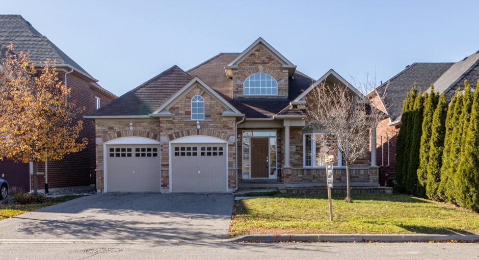 house with garage door